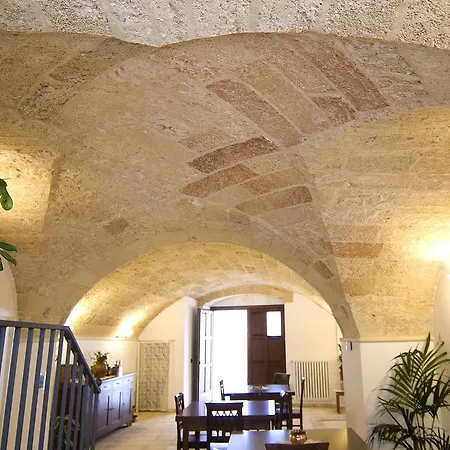 Altrov'e Bed & Breakfast *